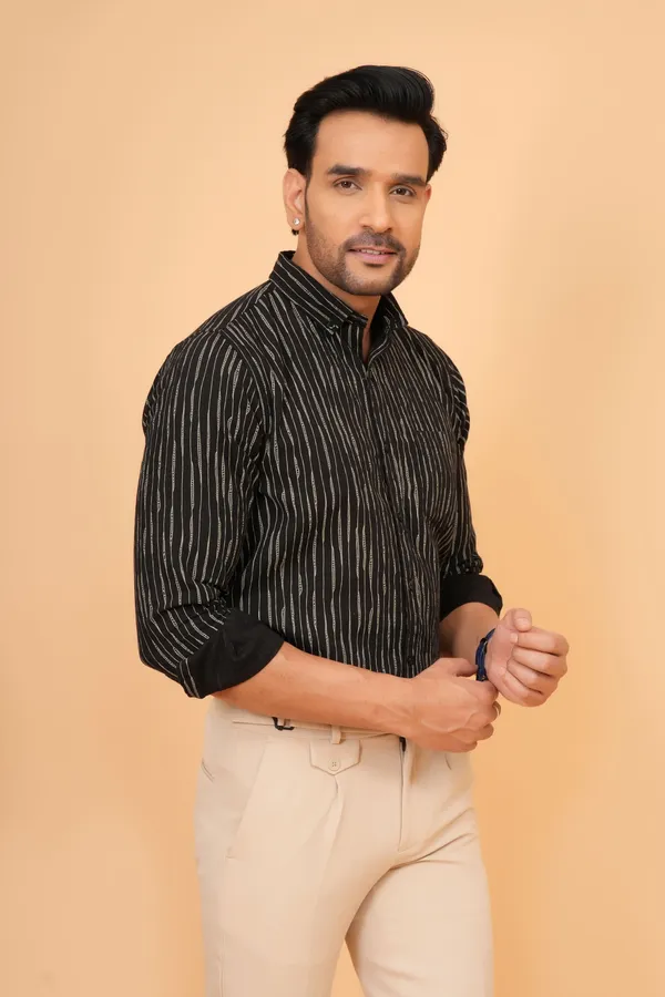 Black_Striped_Cotton_Slim_Fit_Formal_Shirt_For_Men