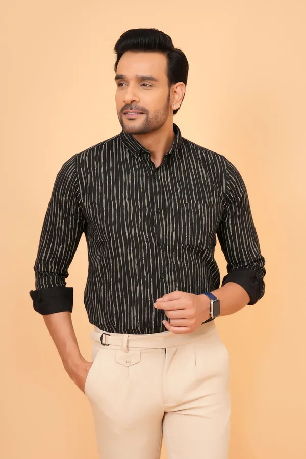 Black_Striped_Cotton_Slim_Fit_Formal_Shirt_For_Men
