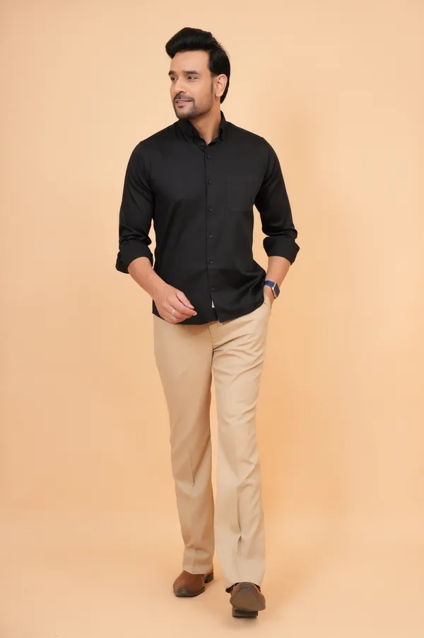 Black_Cotton_Slim_Fit_Formal_Shirt_For_Men