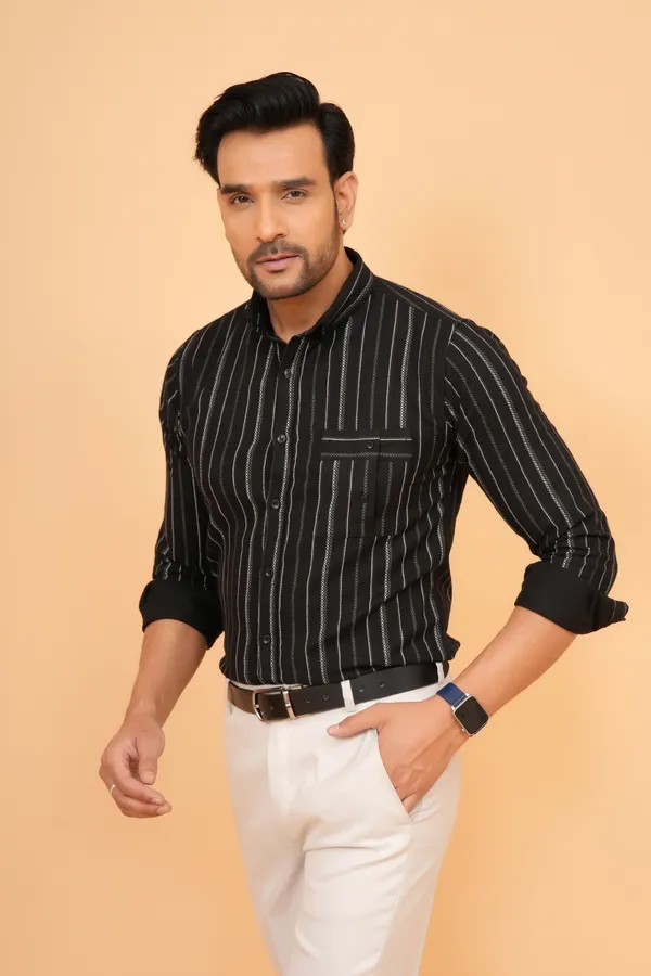 Black_Striped_Cotton_And_Polyester_Slim_Fit_Formal_Shirt_For_Men