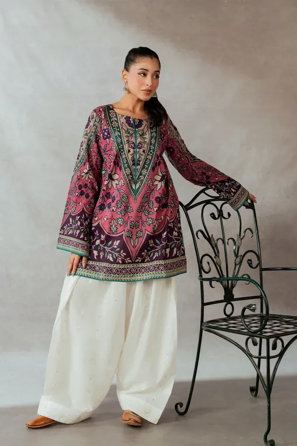Coral_And_Beige_Floral_Print_Full_Sleeve_Kurti_For_Women