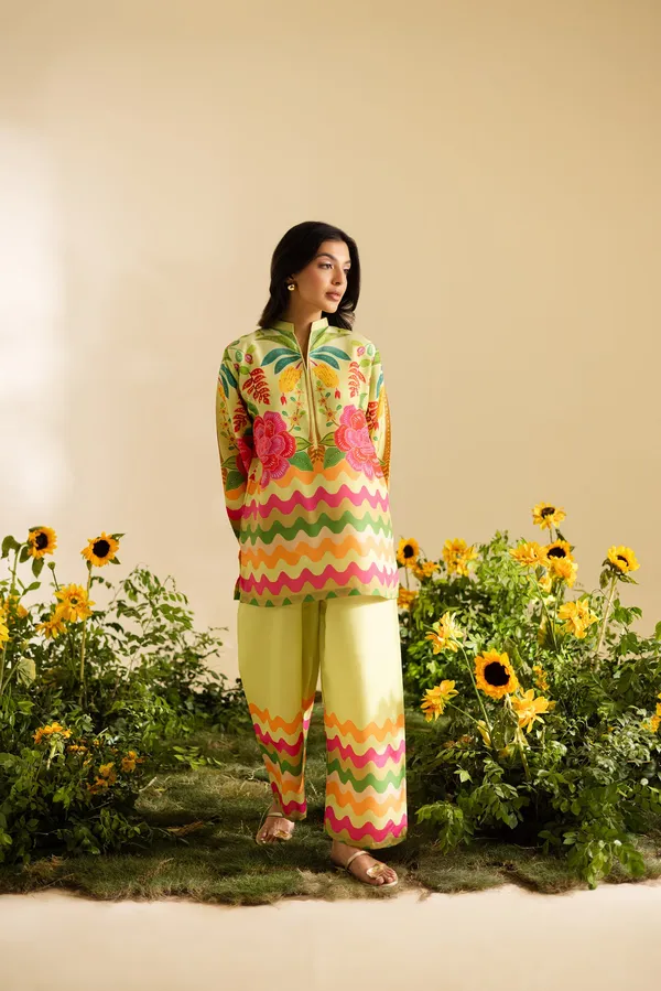 Yellow_Floral_Print_Linen_Kurta_Pajama_Set_For_Women