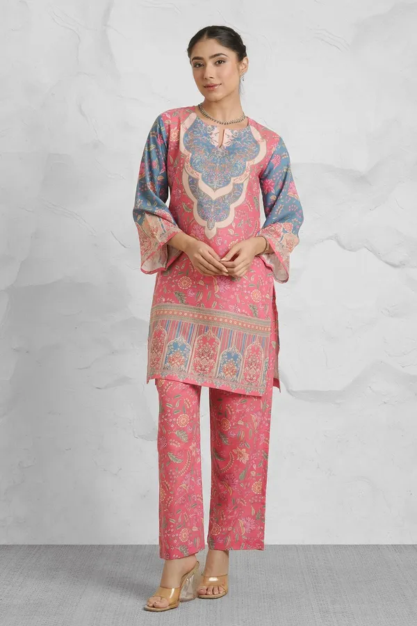Pink_And_Blue_Floral_Printed_Kurta_Pyjama_Set_For_Women