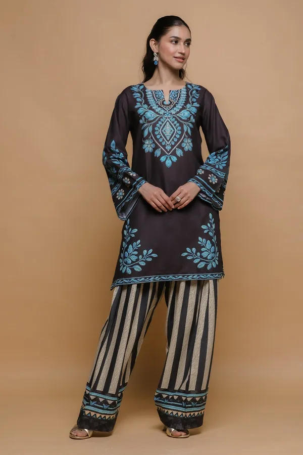 Navy_Blue_Korean_Bsy_Embroidered_Tunic_Palazzo_Set_For_Women