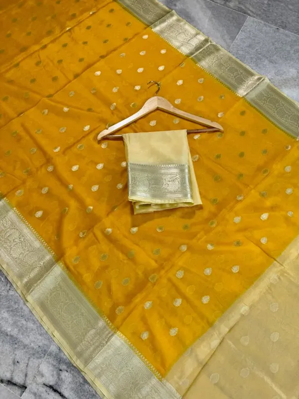 Yellow_Silk_Saree_For_Women