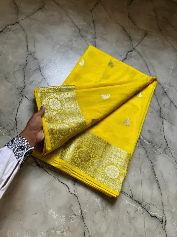 Yellow_Georgette_Saree_For_Women