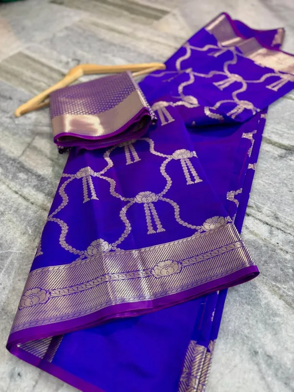 Blue_Silk_Saree_For_Women