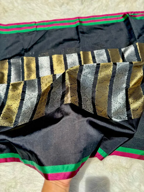 Black_Silk_Saree_For_Women