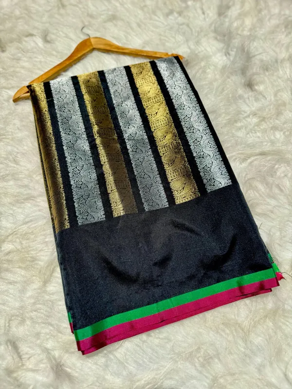Black_Silk_Saree_For_Women