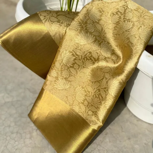 Golden_Silk_Saree_For_Women