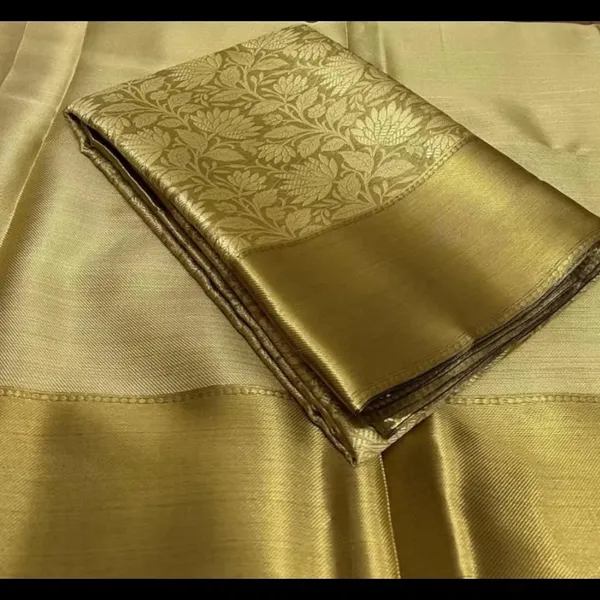Golden_Silk_Saree_For_Women