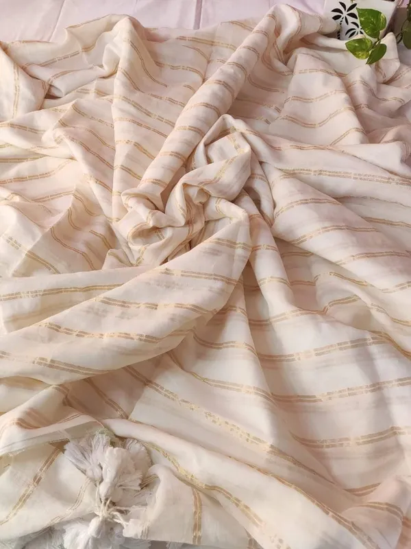 Off_White_Cotton_Saree_For_Women