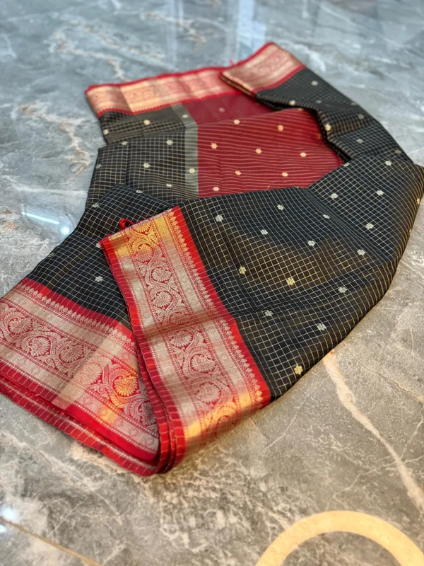 Black_Silk_Saree_For_Women