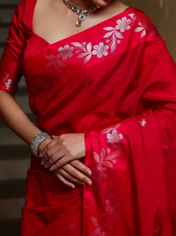 Red_Silk_Saree_For_Women