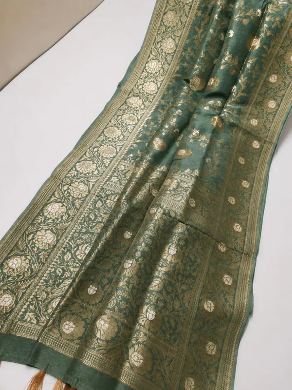 Green_Silk_Saree_For_Women