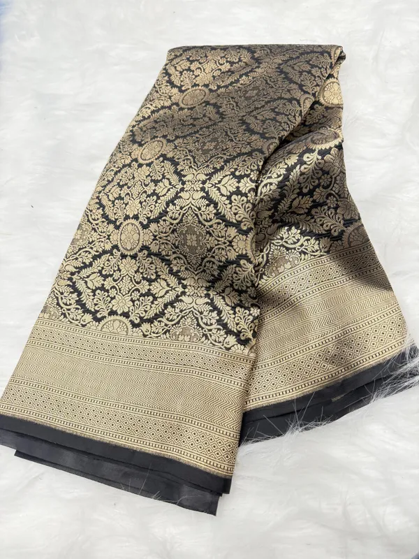 Black__And__Golden_Silk_Saree_For_Women