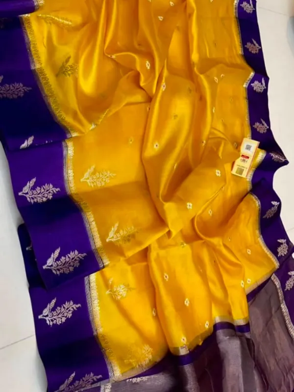 Yellow_Banarasi_Semi_Katan_Silk_Saree_For_Women