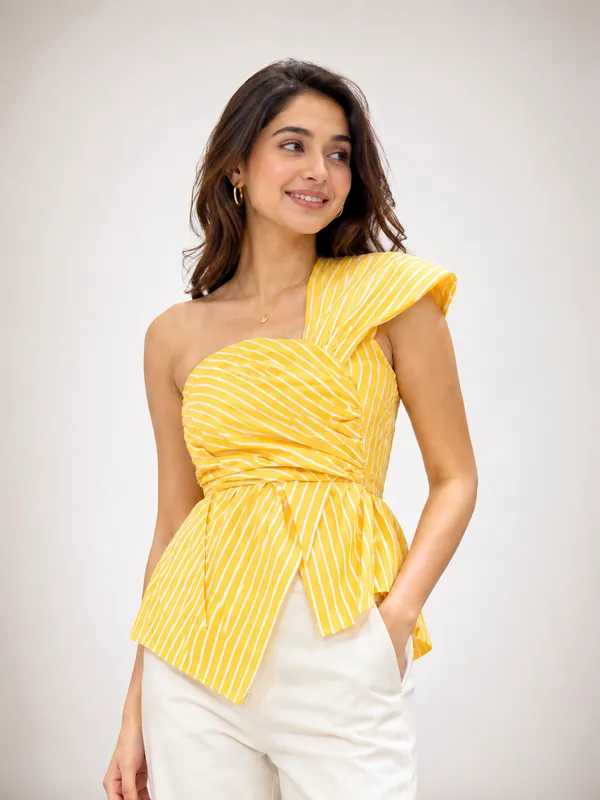 Yellow_Striped_Strapless_Peplum_Top_for_Women