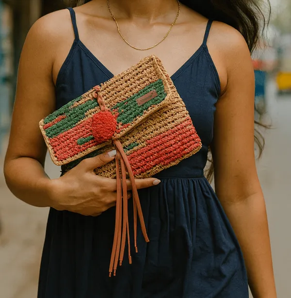 Raffia_Red_Green_Woven_Clutch_Viraasat_The_Legacy