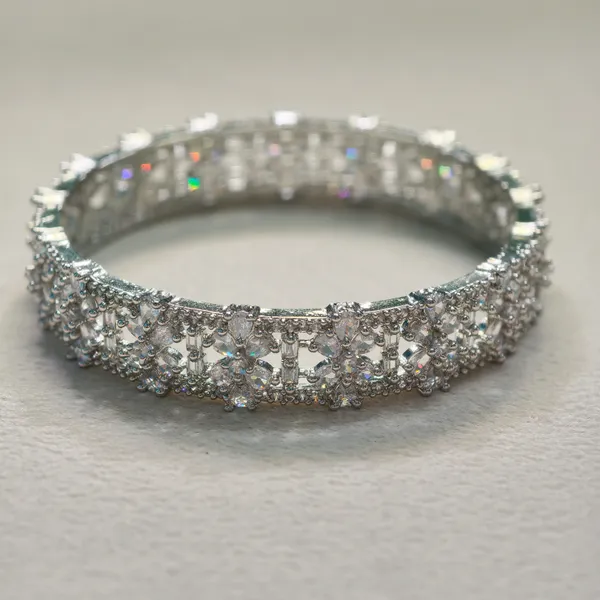Silver_Brass_Premium_And_Elegant_Bangle_For_Women