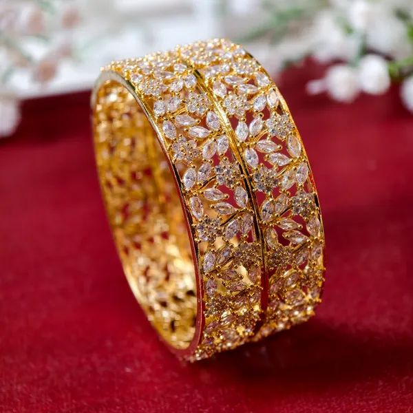 Gold_And_White_Brass_Premium_And_Elegant_Bangle_For_Women