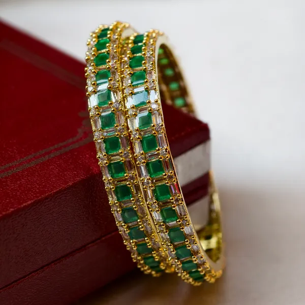 Pink_And_Green_Brass_Premium_And_Elegant_Bangle_For_Women_(Set_of_4)