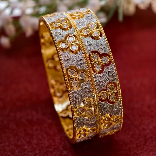 Gold_And_White_Brass_Premium_And_Elegant_Bangle_For_Women