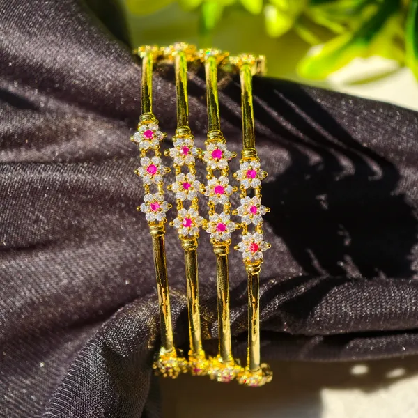Gold_And_Red_Brass_Premium_And_Elegant_Bangle_For_Women_(Set_of_4)