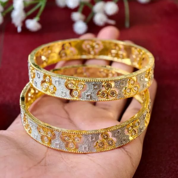 Gold_And_White_Brass_Premium_And_Elegant_Bangle_For_Women