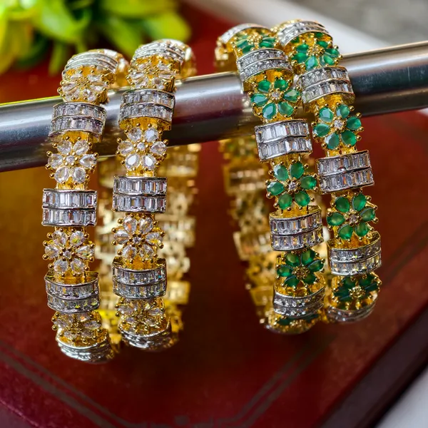 Gold_And_Green_Brass_Premium_And_Elegant_Bangle_For_Women_(Set_of_4)