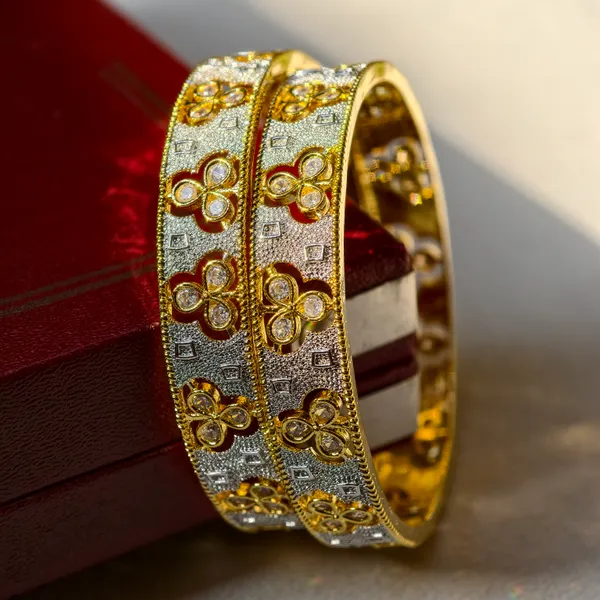 Gold_And_White_Brass_Premium_And_Elegant_Bangle_For_Women