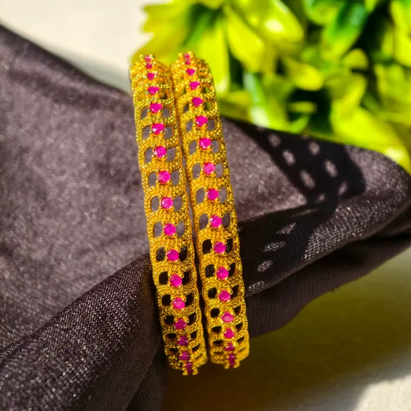 Gold_And_Red_Brass_Premium_And_Elegant_Bangle_For_Women