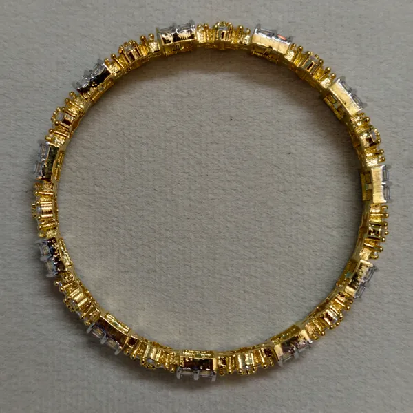 Gold_And_White_Brass_Premium_And_Elegant_Bangle_For_Women