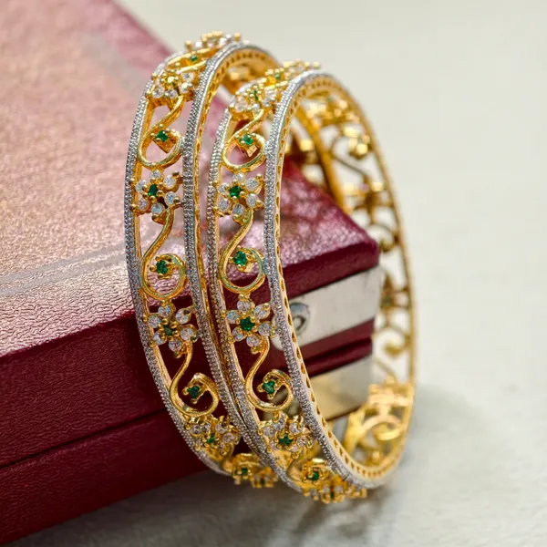 Gold_And_Green_Brass_Premium_And_Elegant_Bangle_For_Women