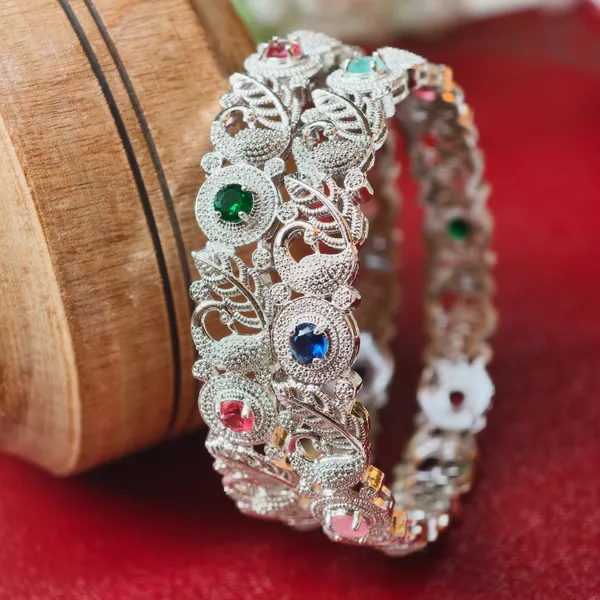 Silver_Brass_Premium_And_Elegant_Bangle_For_Women