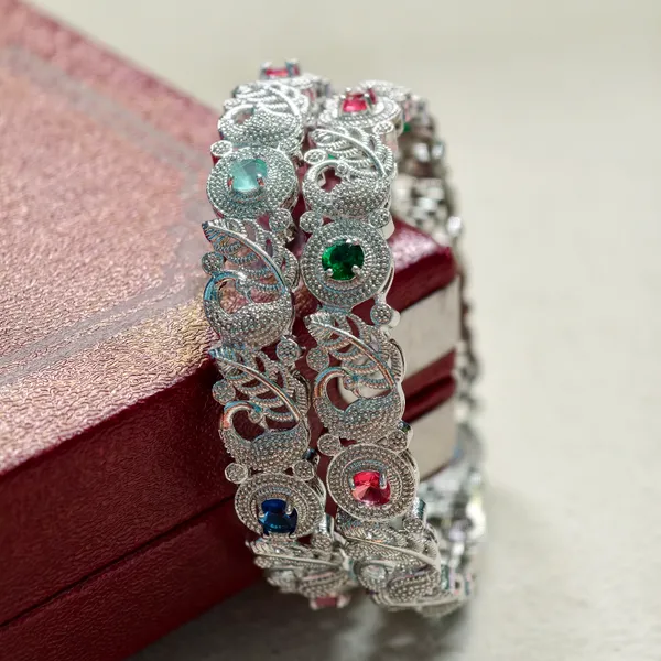 Silver_Brass_Premium_And_Elegant_Bangle_For_Women