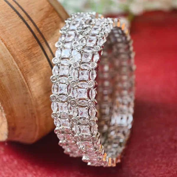 Silver_Brass_Premium_And_Elegant_Bangle_For_Women