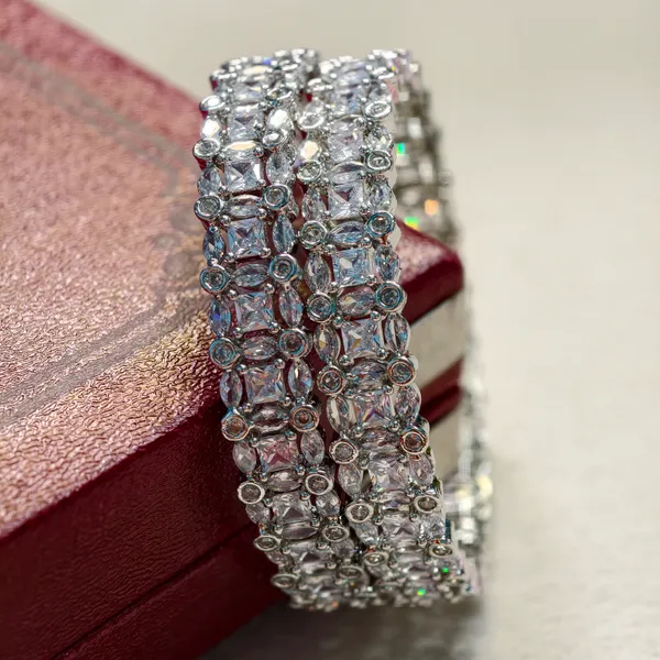 Silver_Brass_Premium_And_Elegant_Bangle_For_Women