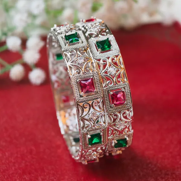 Red_And_Green_Brass_Premium_And_Elegant_Bangle_For_Women