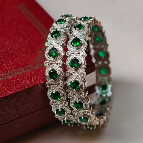 Silver_And_Green_Brass_Premium_And_Elegant_Bangle_For_Women