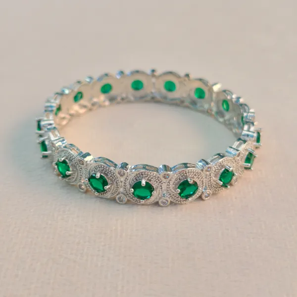 Silver_And_Green_Brass_Premium_And_Elegant_Bangle_For_Women