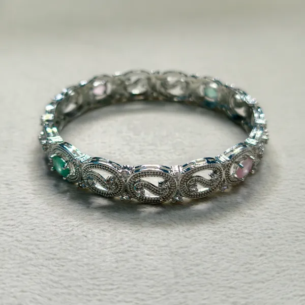 Silver_Brass_Premium_And_Elegant_Bangle_For_Women