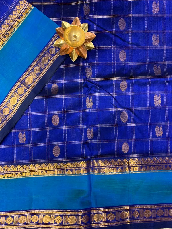 Blue_Checks_Ragini_Cotton_Silk_Saree_With_Contrast_Teal_Pallu_And_Zari_Border
