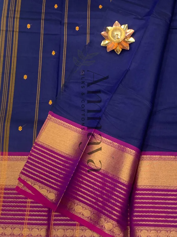 Royal_Navy_Blue_And_Magenta_Zari_Border_Saree