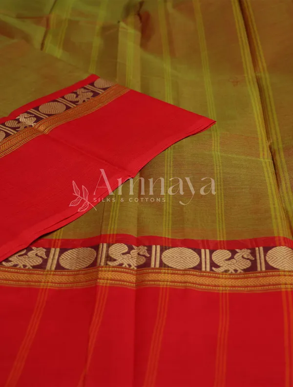 Bottle_Green_With_Pink_Border_Saree