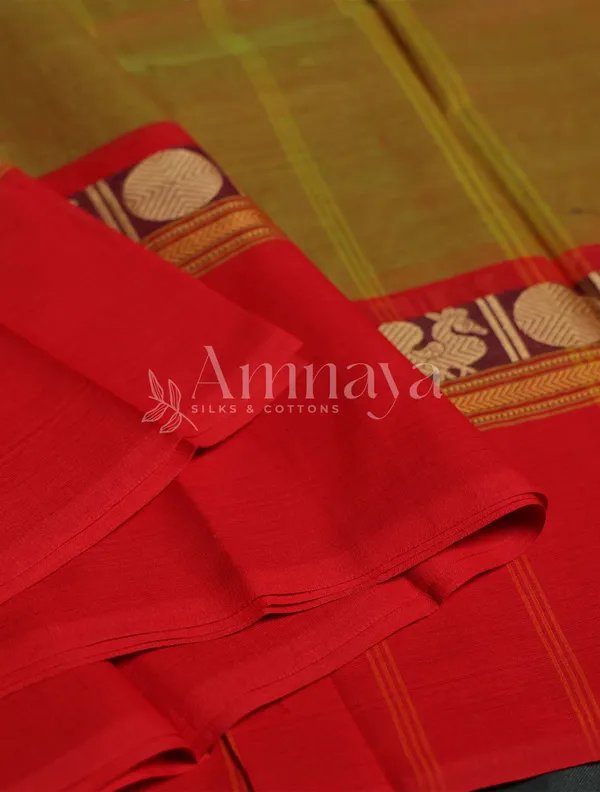 Bottle_Green_With_Pink_Border_Saree