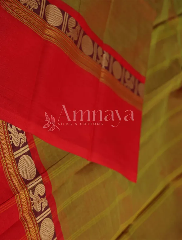 Bottle_Green_With_Pink_Border_Saree