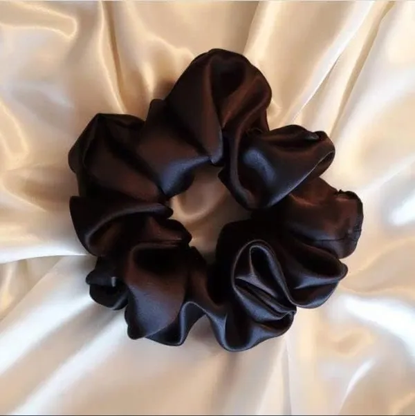Satin_Silk_Scrunchies_For_Women_And_Girls