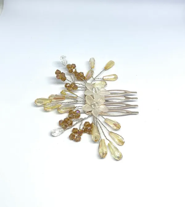 Hair_Bun_Juda_Brooch_With_Artificial_Flowers_And_Pearls
