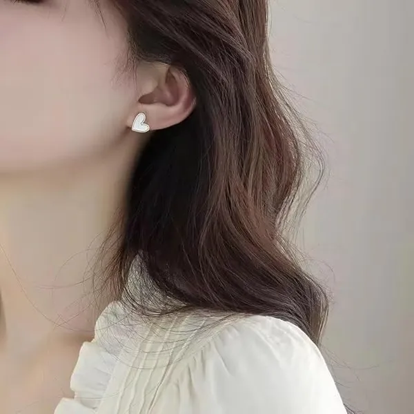Heart_Stud_Earrings